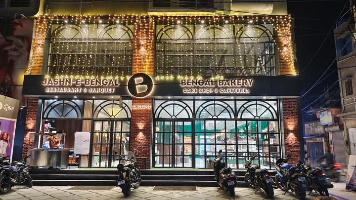 Jashn-E-Bengal Restaurant and Banquet illuminated at night
